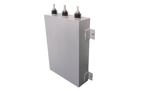 電容器的電容量一般是多少？可能與什么有關(guān)？