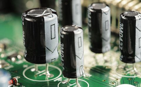 智能電容與普通電容器的區(qū)別到底是誰(shuí)比較好？